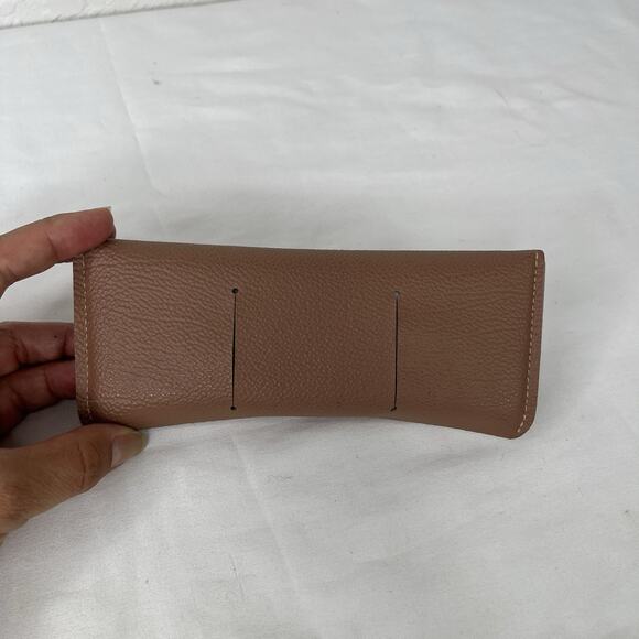 Vintage RayBan Cream Sunglasses Case only, for sunglasses by Bausch & Lomb - Picture 2 of 5